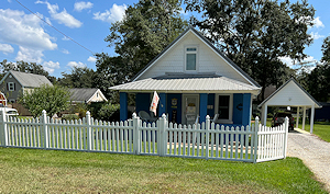 Bert Sandell cottage, September 19, 2022. - Click to Enlarge. Photo of Bert Sandell cottage, September 19, 2022.