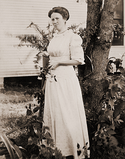 Lois Slosson - Click to Enlarge. Photo of Lois Slosson